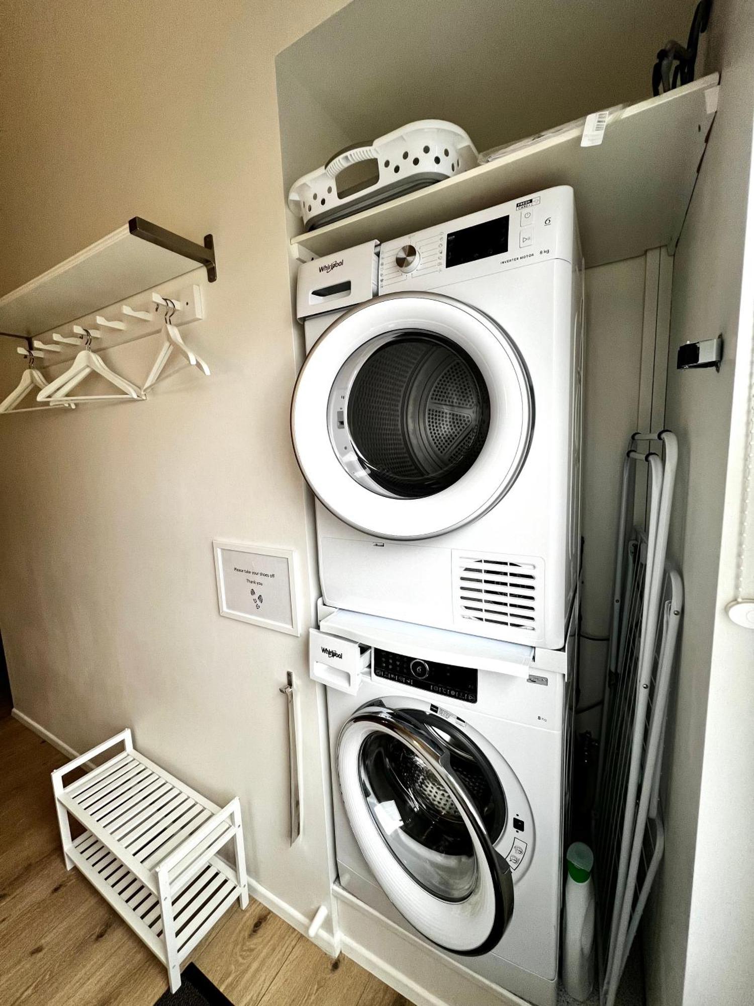 Lonith Apartments เฮิฟน์ ภายนอก รูปภาพ