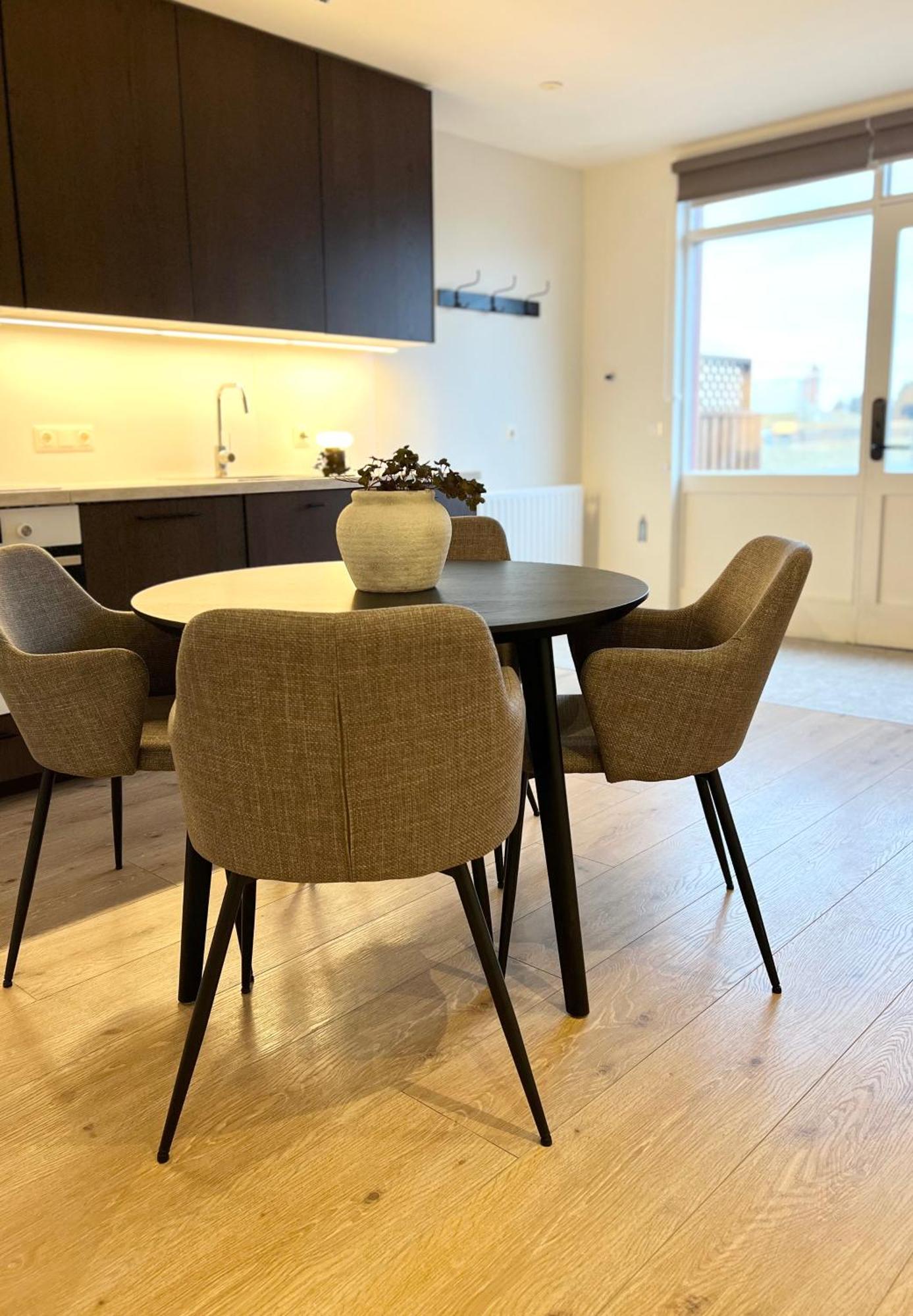 Lonith Apartments เฮิฟน์ ภายนอก รูปภาพ