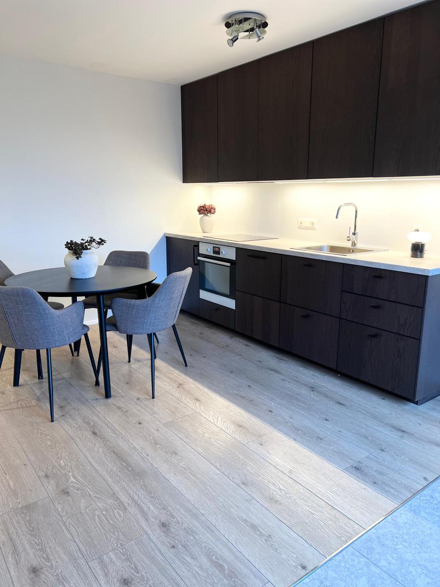 Lonith Apartments เฮิฟน์ ภายนอก รูปภาพ